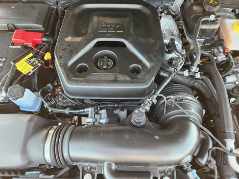 Used 2026 Jeep Wrangler Sport AWD/4WD image 28