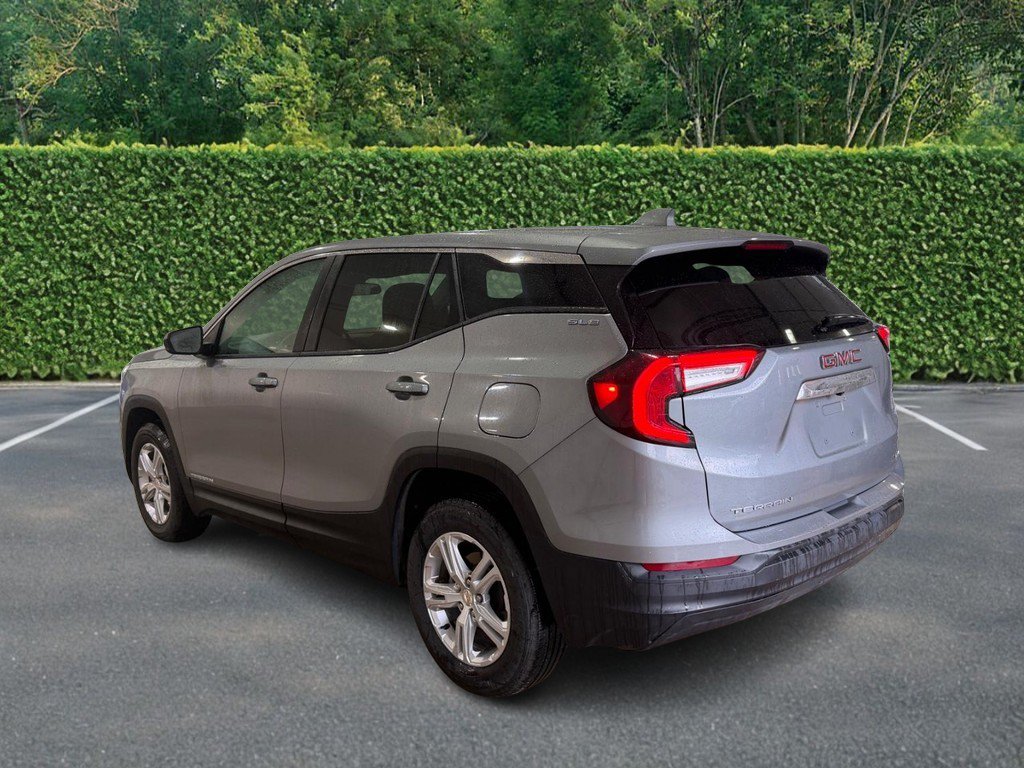 Used 2024 GMC Terrain SLE AWD/4WD image 6