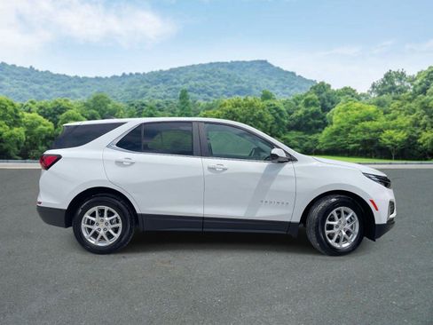 Used 2024 Chevrolet Equinox LT FWD image 20
