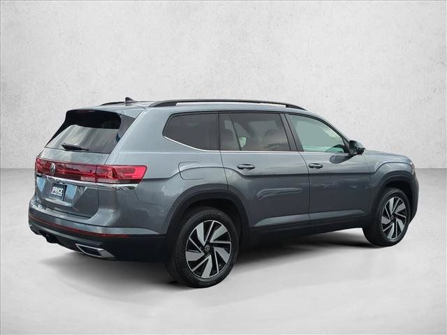 Used 2025 Volkswagen Atlas SE FWD image 5