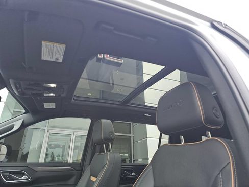 Used 2024 GMC Yukon XL AT4 w/ Technology Package AWD/4WD image 28