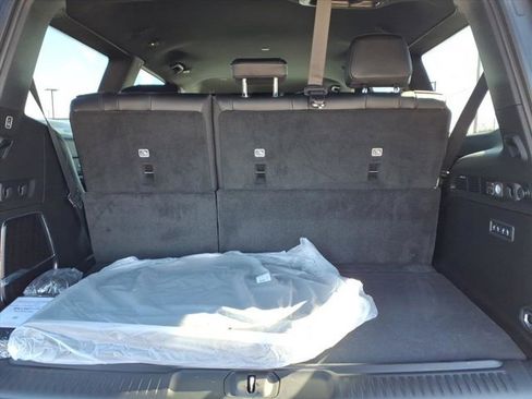 New 2026 Jeep Grand Wagoneer Limited image 18