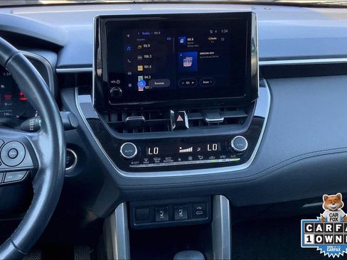 Used 2023 Toyota Corolla Cross XLE w/ Convenience Package image 6