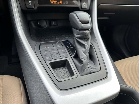 Certified 2021 Toyota RAV4 LE image 7