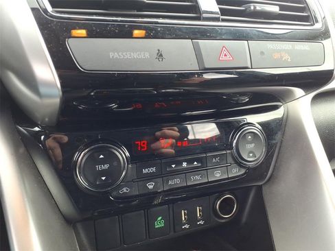 Used 2024 Mitsubishi Eclipse Cross SE image 10