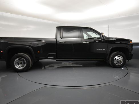 Used 2022 Chevrolet Silverado 3500 High Country image 50
