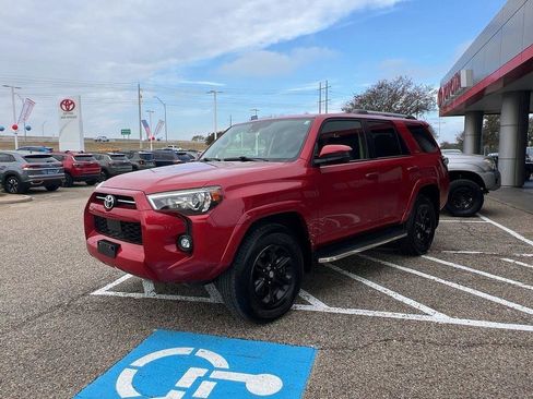 Used 2022 Toyota 4Runner SR5 image 2