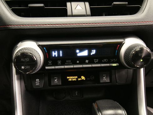 Certified 2021 Toyota RAV4 SE image 15