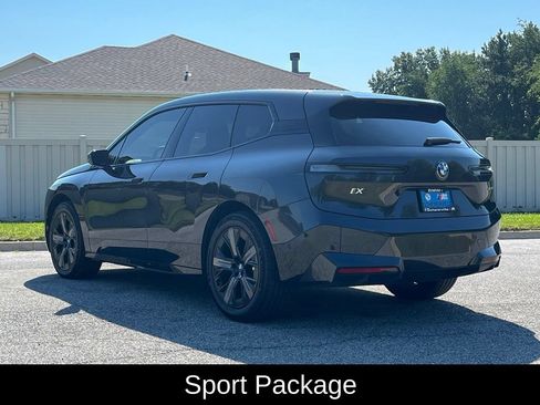 Used 2024 BMW iX xDrive50 w/ Premium Package AWD/4WD image 5