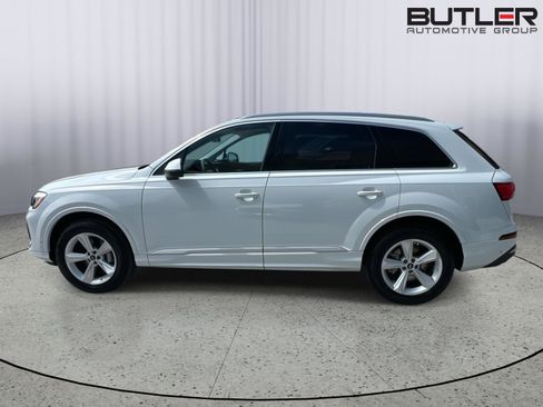 Certified 2025 Audi Q7 3.0T Premium w/ Convenience Package image 8