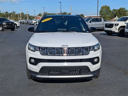 Used 2024 Jeep Compass Limited image 8