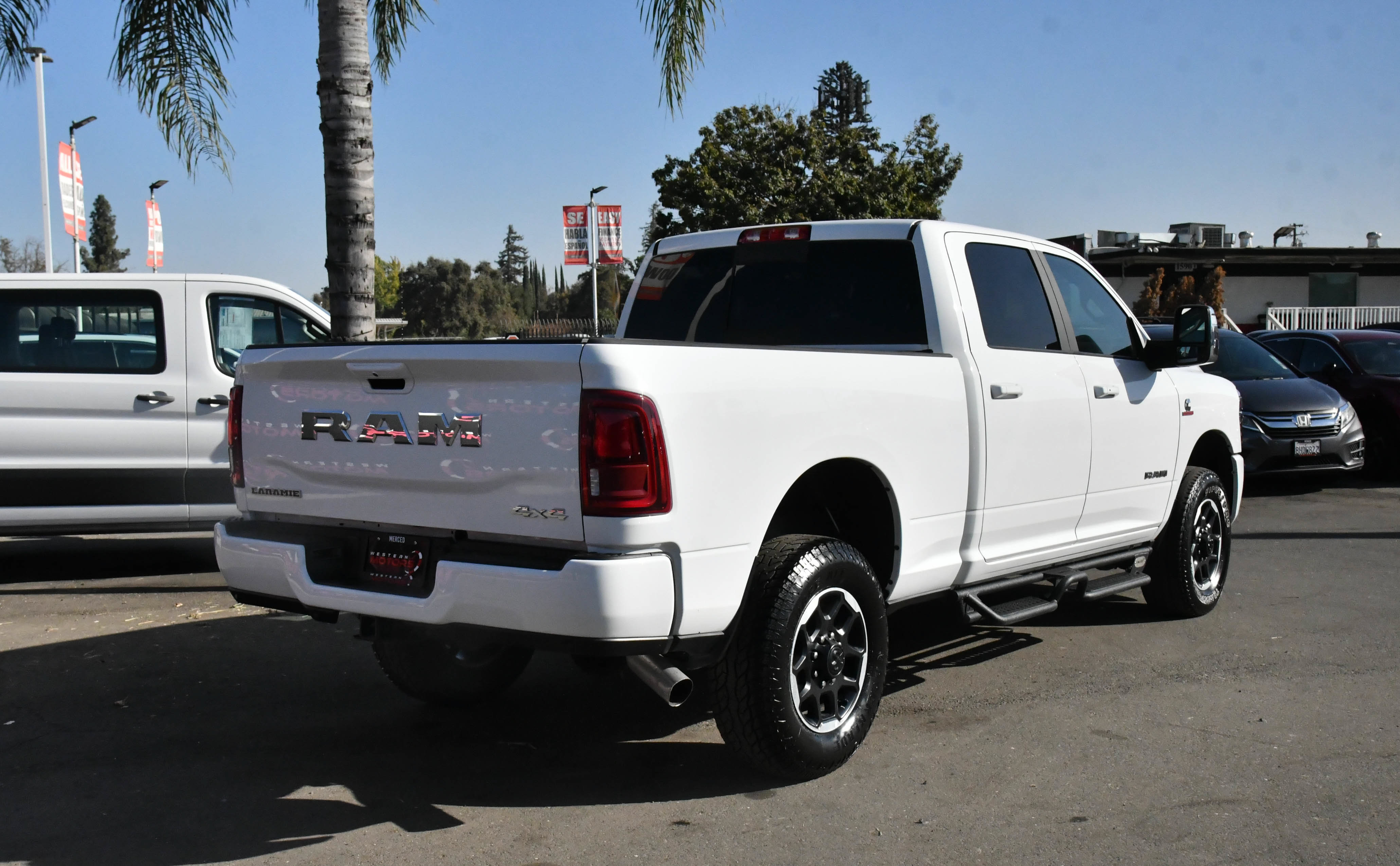 Used 2026 RAM 2500 Laramie AWD/4WD image 8