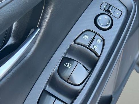 Used 2021 Nissan Sentra SV image 37