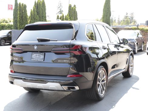 Used 2024 BMW X5 xDrive50e w/ Premium Package AWD/4WD image 10