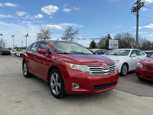 Used 2011 Toyota Venza AWD image 2
