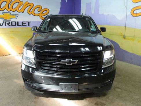 Used 2019 Chevrolet Tahoe Premier AWD/4WD image 3