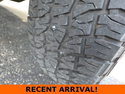 Used 2021 Toyota Tacoma TRD Off-Road image 64