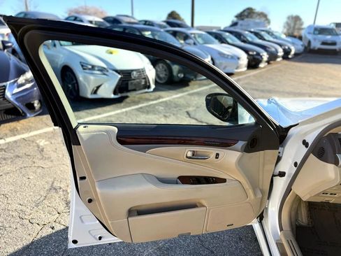 Used 2015 Lexus LS 460 w/ Comfort Package image 11