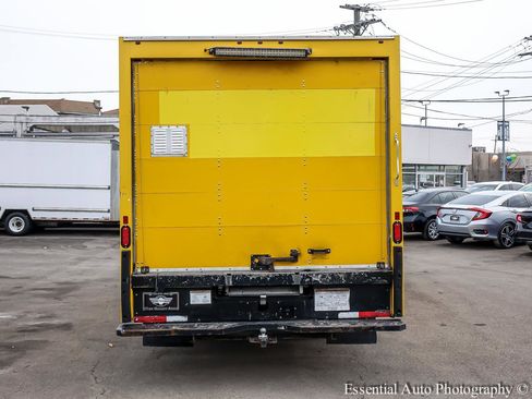 Used 2018 GMC Savana 3500 Extended w/ Driver Convenience Package image 6