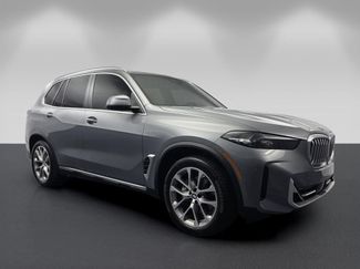 Used 2024 BMW X5 xDrive40i w/ Parking Assistance Package AWD/4WD video 1