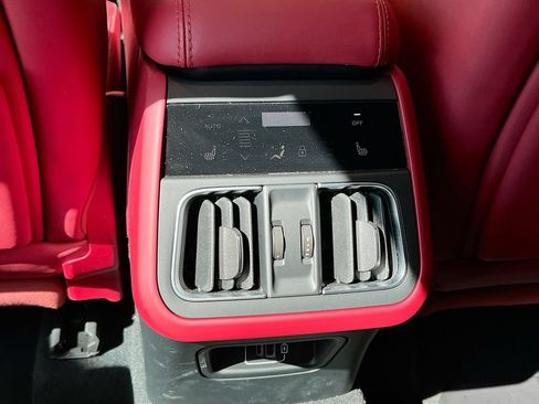 Used 2023 Maserati Grecale Modena AWD/4WD image 26