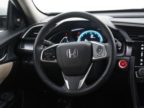 Used 2016 Honda Civic Touring image 14