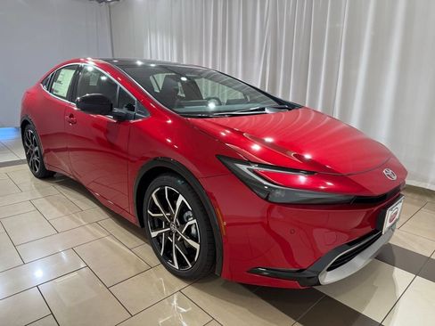 New 2026 Toyota Prius Plug-In Hybrid FWD image 7