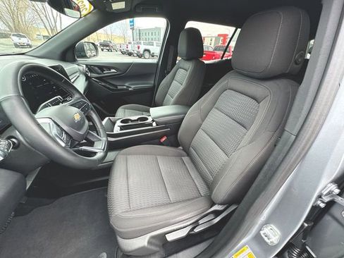 Used 2025 Chevrolet Equinox LT image 19