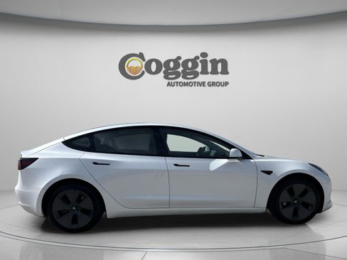 Used 2022 Tesla Model 3 image 7