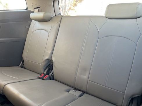 Used 2014 Chevrolet Traverse LT image 28