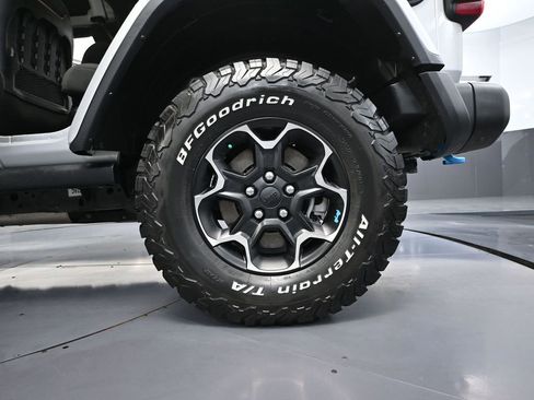 Used 2023 Jeep Wrangler Unlimited Rubicon 4xe w/ Steel Bumper Group image 15