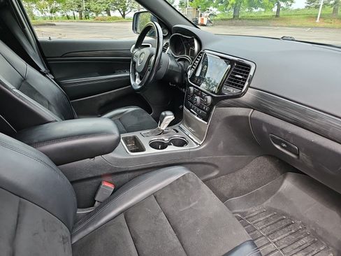 Used 2021 Jeep Grand Cherokee Laredo X AWD/4WD image 10