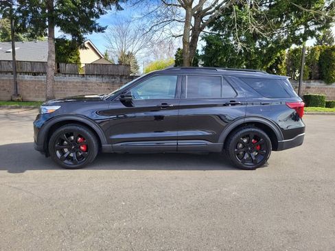 Used 2020 Ford Explorer ST w/ ST Street Pack image 2