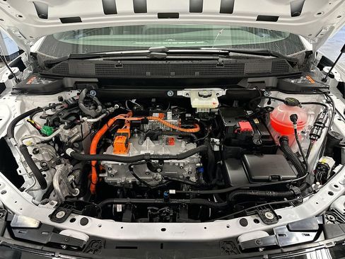 New 2026 Chevrolet Equinox EV LT image 32