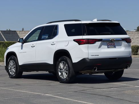 Certified 2023 Chevrolet Traverse LT FWD image 5