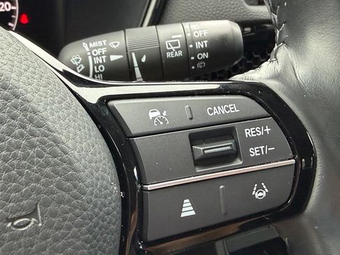 Used 2023 Honda CR-V EX-L image 6