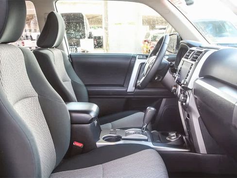 Used 2022 Toyota 4Runner SR5 image 18