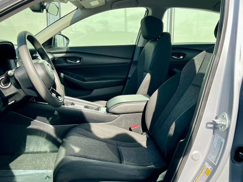 Used 2023 Honda Accord LX image 12