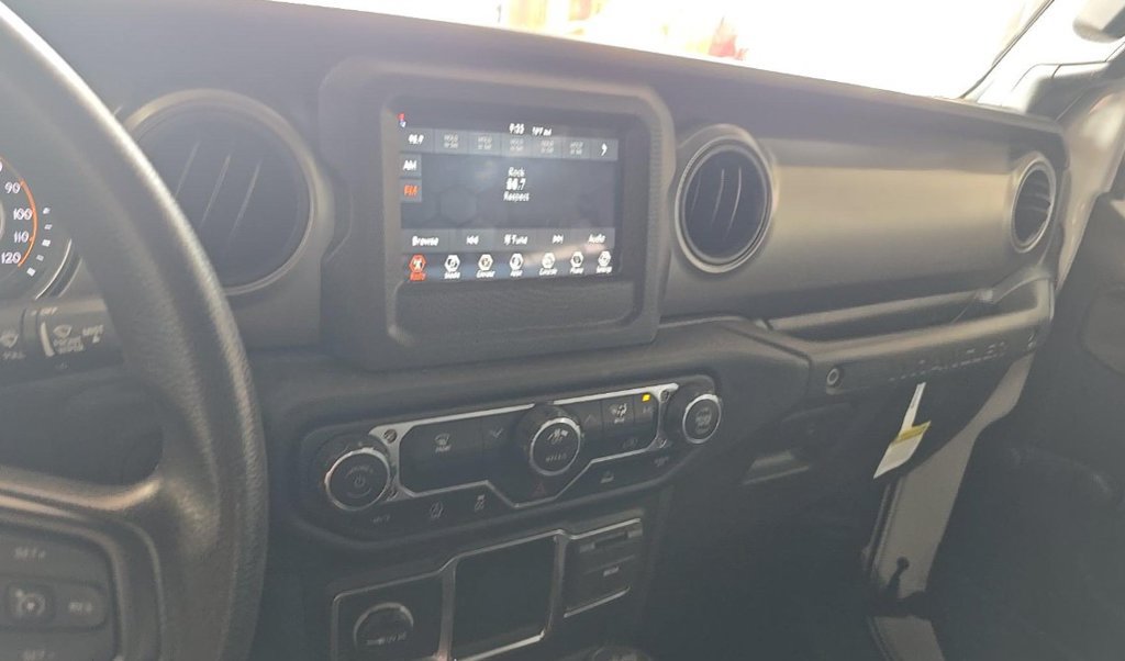 Used 2022 Jeep Wrangler Unlimited Sport AWD/4WD image 8