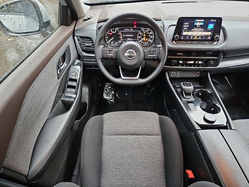Certified 2023 Nissan Rogue SV image 11