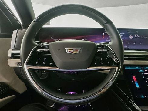 Used 2025 Cadillac Escalade ESV Sport w/ Touring Package AWD/4WD image 11
