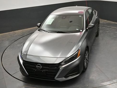 Used 2024 Nissan Altima 2.5 SV image 24