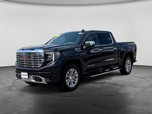 Used 2025 GMC Sierra 1500 Denali w/ Technology Package AWD/4WD image 4