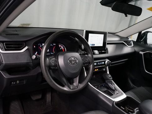 Used 2025 Toyota RAV4 XLE FWD image 7