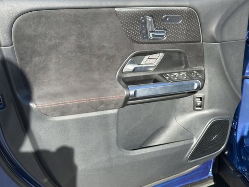 Certified 2025 Mercedes-Benz GLB 250 image 11