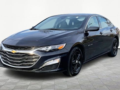 Used 2023 Chevrolet Malibu LT image 3