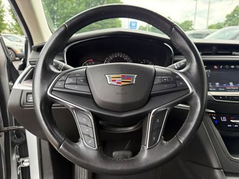 Used 2018 Cadillac XT5 Premium Luxury FWD image 14