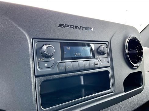 Used 2025 Mercedes-Benz Sprinter 2500 image 30