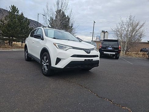 Used 2018 Toyota RAV4 LE w/ All Weather Liner Package image 1