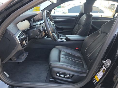 Used 2023 BMW M550i xDrive w/ Executive Package AWD/4WD image 5